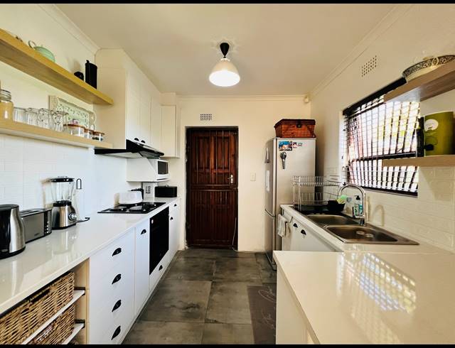 3 BEDROOM HOUSE FOR SALE IN STRANDFONTEIN